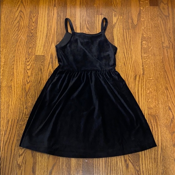 Nordstrom girls black velvet dress - Picture 2 of 3
